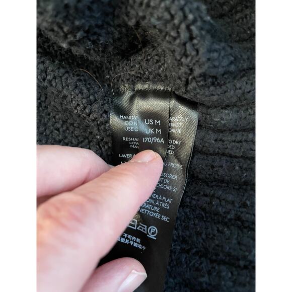 Free People V-Neck Sweater - Size M - Thick & Cozy‎ - Picture 6 of 8